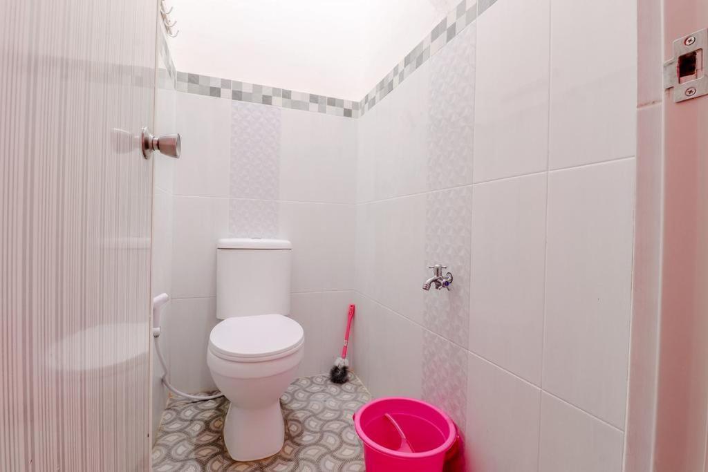 Pinky Guest House Syariah Kota Batu باتو المظهر الخارجي الصورة