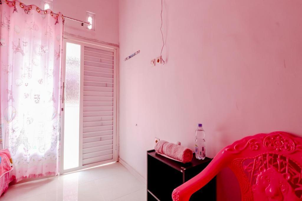 Pinky Guest House Syariah Kota Batu باتو المظهر الخارجي الصورة
