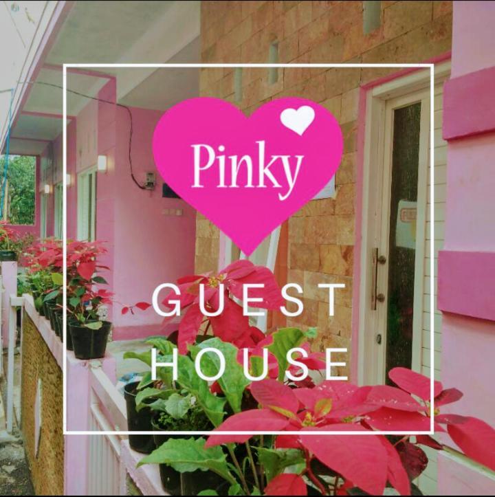 Pinky Guest House Syariah Kota Batu باتو المظهر الخارجي الصورة