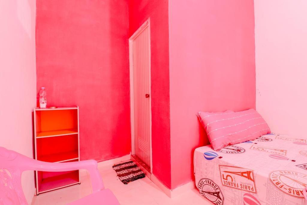 Pinky Guest House Syariah Kota Batu باتو المظهر الخارجي الصورة