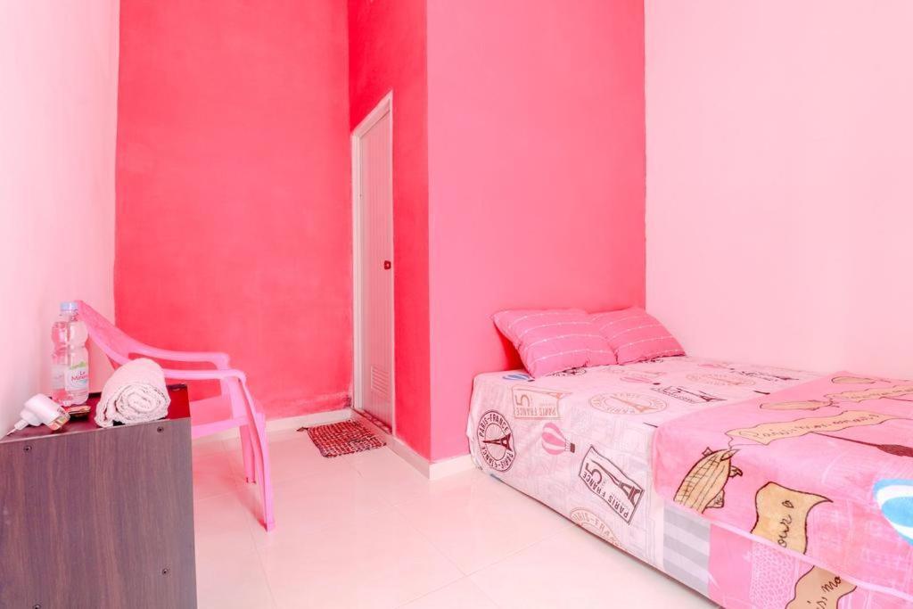 Pinky Guest House Syariah Kota Batu باتو المظهر الخارجي الصورة